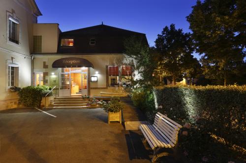 Hotel Les Tilleuls, Bourges - 출입구