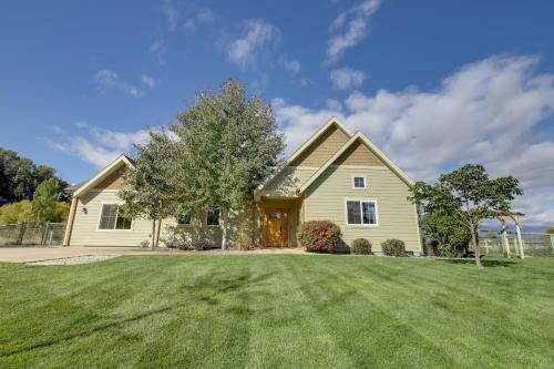 Pet-Friendly Stevensville Home w/ Mountain Views!