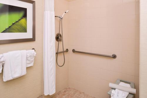 Courtyard by Marriott Victorville Hesperia - image 12