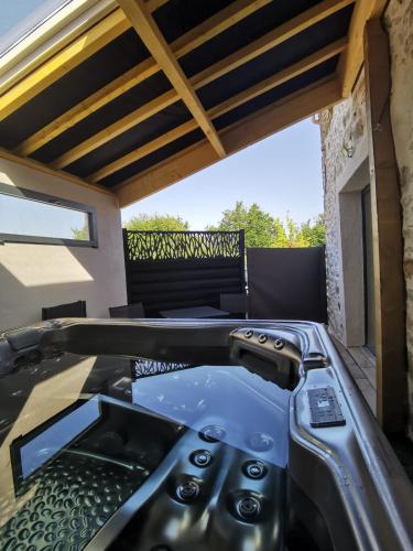 gîte avec jacuzzi Le carinu - Location saisonnière - Landeronde