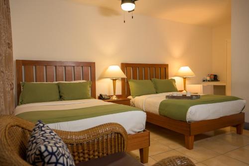 Deluxe Quadruple Room image 3