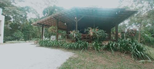 Casa de madeira A 6km de Guaramiranga in Pacoti