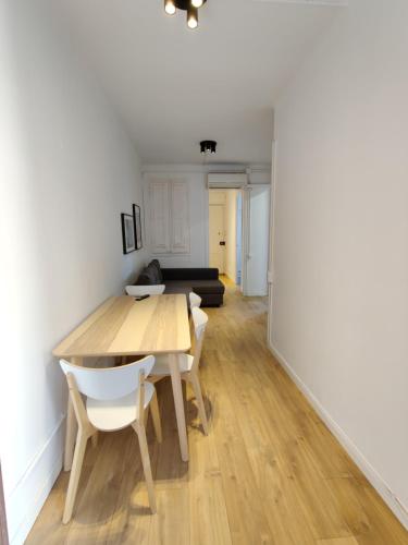 Cozy Apartment In Gracia - Costa Brava