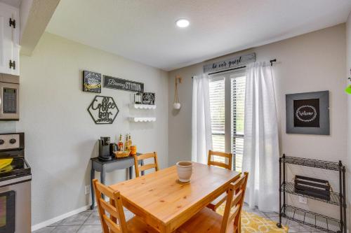 Charming Granbury Cottage Retreat with Private Patio in Granbury, USA