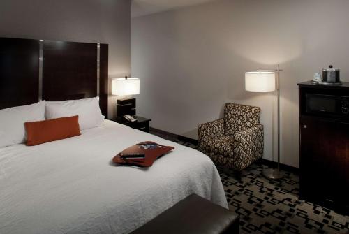 Hampton Inn and Suites Marksville - image 7