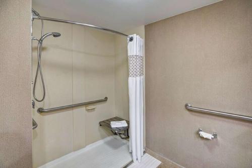 Hampton Inn Albany-Wolf Road - image 14