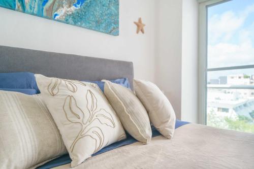 Stylish Three-Bedroom Condo w/Pool, Cancún (photo 10)