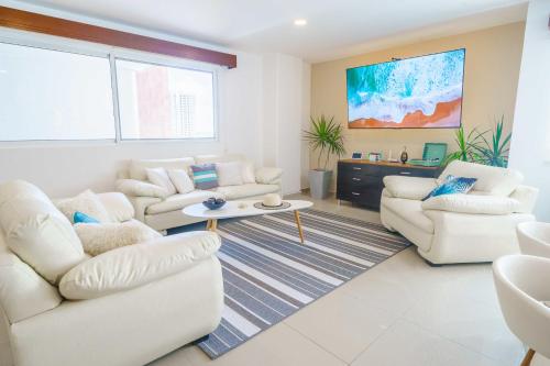 Stylish Three-Bedroom Condo w/Pool, Cancún (photo 8)