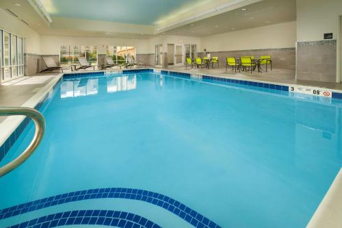 Hampton Inn & Suites - Buffalo Airport - image 8