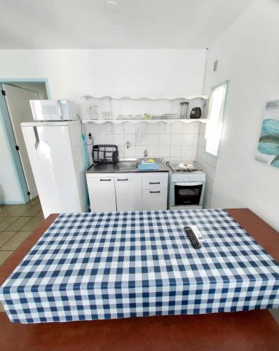 One-Bedroom Apartment image 6