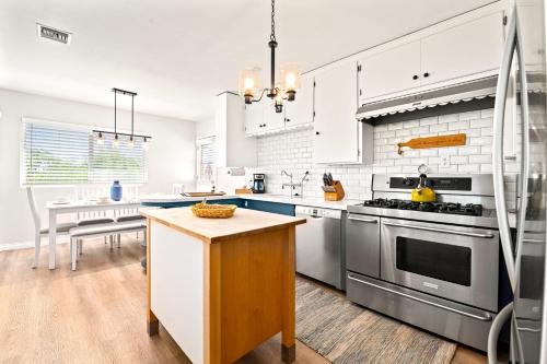 Delightful Pet-Friendly South Park Home in San Diego, USA