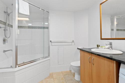 Top Floor Beachside Apartment in the Heart of Mooloolaba Top Floor Beachside Apartment in the Heart of Mooloolaba