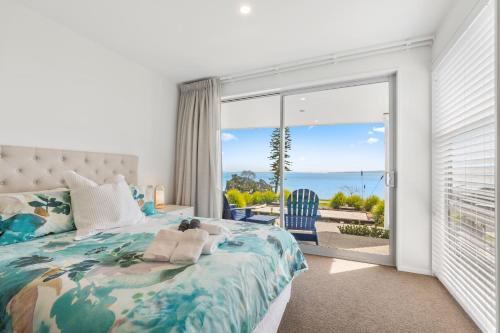 Maraetai Couples Retreat - Omana Beach Apartment, Auckland (photo 11)