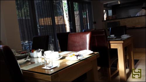 Homestay Hotel Heathrow - image 4