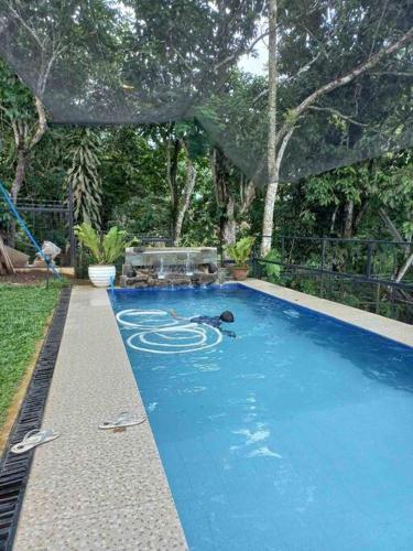 Mt Apo View Creekside Whole house with Pool by Creek Cowboys Cottage