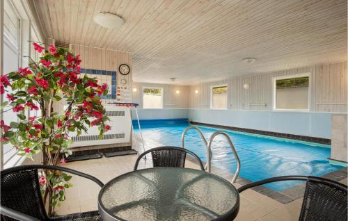 Pool, Awesome Home In Glesborg With Sauna, Wifi And Indoor Swimming Pool in Glesborg