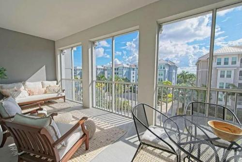 Coastal Oasis Condo w Luxury Resort Amenities - image 3