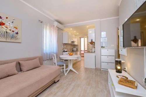 One-Bedroom Apartment with Terrace image 8