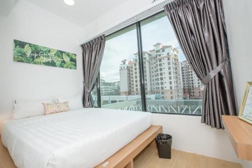 Homy Seafront Hostel Room Type - Standard Double Room with Shared Bathroom