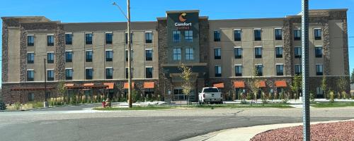 Comfort Suites