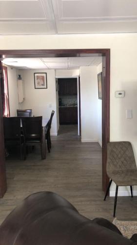cozzy room with private entrance and drive way in Arlington, USA