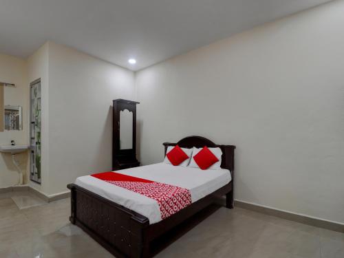 OYO Flagship Maruthi Residency