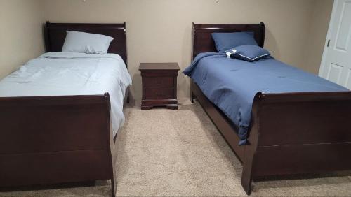 Twin Beds Room