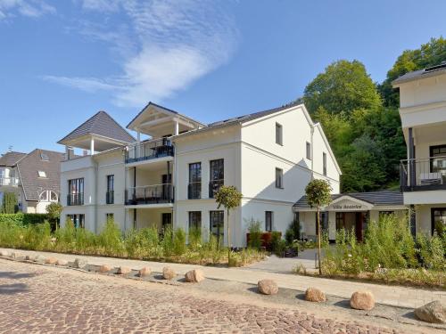 Exterior view, Villa Beatrice in Binz - WG 2 mit Terrasse strandnah in Ostseebad Binz