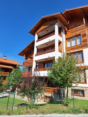 Cozy studio with balcony in 4-star hotel Saint Ivan Rilski, Bansko