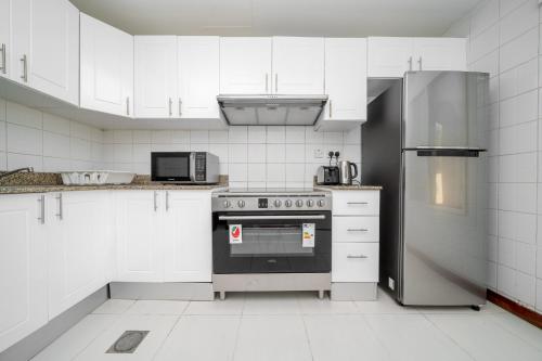 ALH Vacay - Springs 8 - 2 Bedrooms with Maid room - image 6
