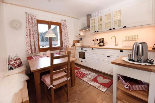 ห้องครัว, Haus Berta, Montafon in พาร์เทเนิน