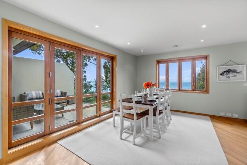 外部景觀, Beachside Luxury - Laingholm Holiday Apartment in 康瓦利斯