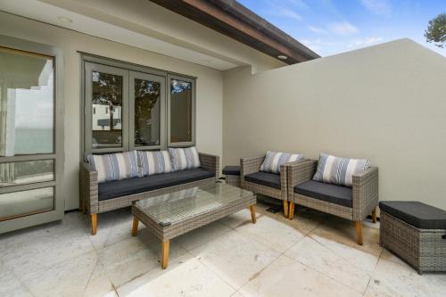 外部景觀, Beachside Luxury - Laingholm Holiday Apartment in 康瓦利斯