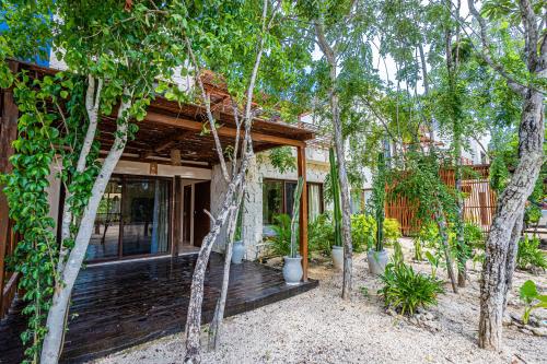 Tulum Jungle Villas - Chakra Artbat in Tulum, Mexico