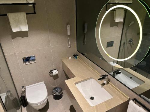 room detail thumbnail 2