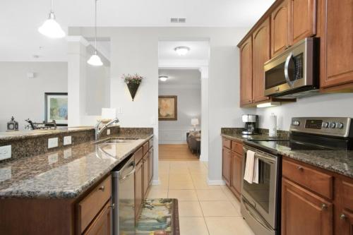 Fantastic Vista Cay Luxury Haven Condo Near all Theme Parks and walk to Convention Center in Orlando, USA