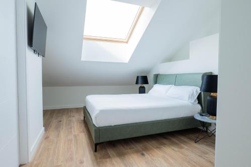 Classic Superior Apartment image 2