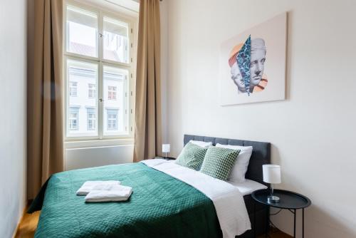 Spacious 3-bedrooms apartment near Karlin Square, Прага (фото 9)