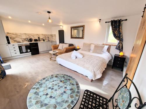 Kaoglen Fallow Pod - Luxury - Hot Tub - Pet Friendly in كيركميشيل