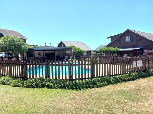 The beach cabin with pool