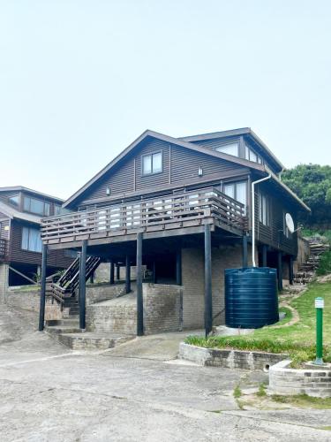 The beach cabin with pool