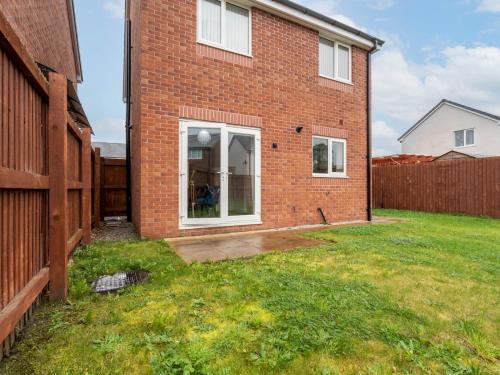 Létesítmények, Pass the Keys Modern and Cozy Kirkby Retreat Parking Sleeps 5 in Simonswood