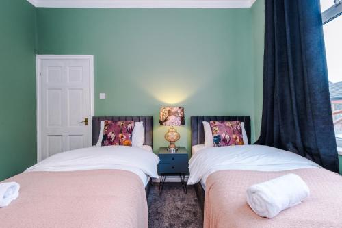 Newly Renovated 5 Bedroom home-Manchester, Manchester (fotografie 8)
