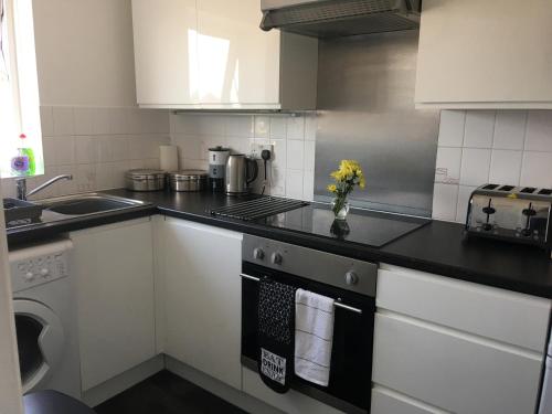 Eaton Ford Green Apartment - image 14