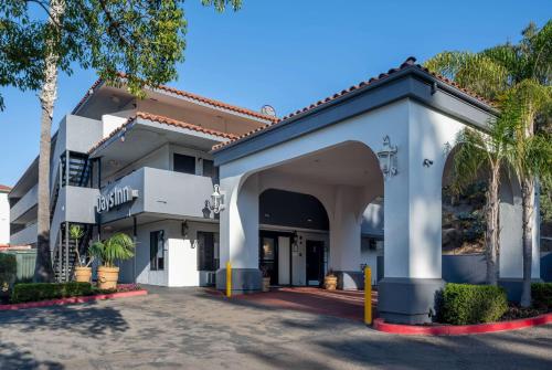 Days Inn by Wyndham Encinitas Moonlight Beach