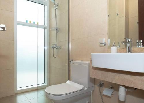 StoneTree - Furnished 2BR in Binghatti Gateway - image 8