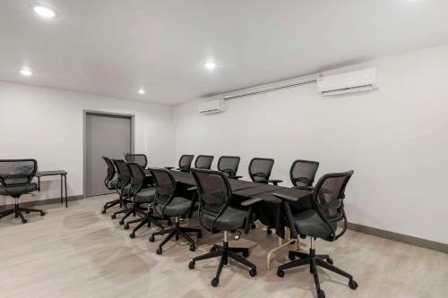 컴포트 인 & 스위트 루이빌 에어포트 페어 & 엑스포 - 회의실/연회장