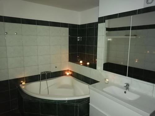 3 room Apartment near the train station and center, Bratislava (foto 11)