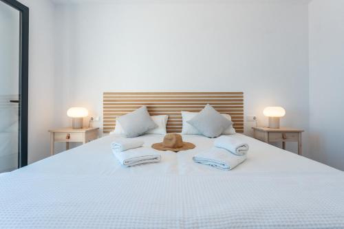 Dona Lola Renata front line beach duplex apartment with stunning sea views Close to Marbella - Mijas Costa - image 4