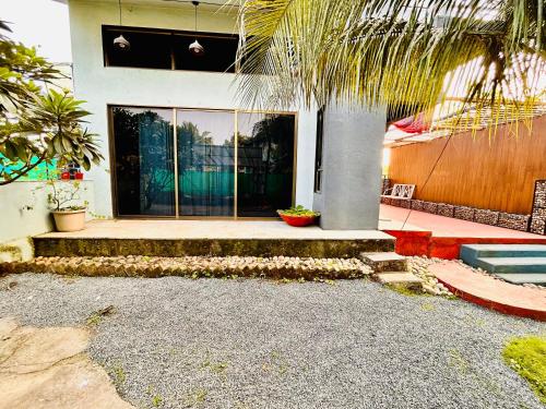 NzoStay Casa Cobble Luxury Villa Alibaug